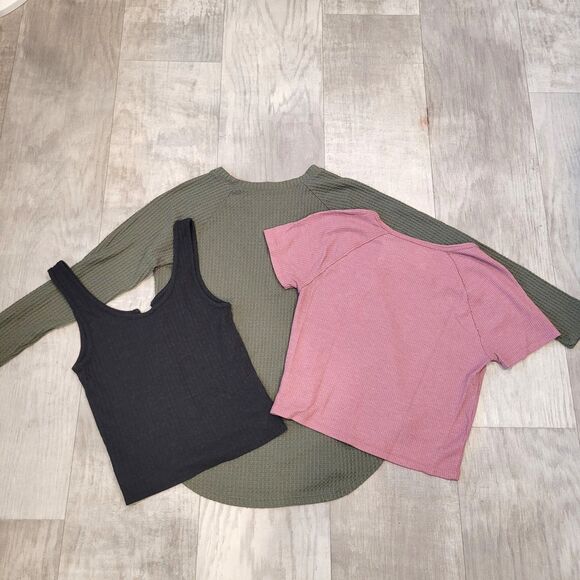 American Eagle Lot of 3 Women's Tops Size Small Soft & Sexy Crop Tank School - Picture 8 of 8